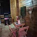 Bella Luxury Penthouse With Outside Jacuzzi And Barbecue Area شقة
