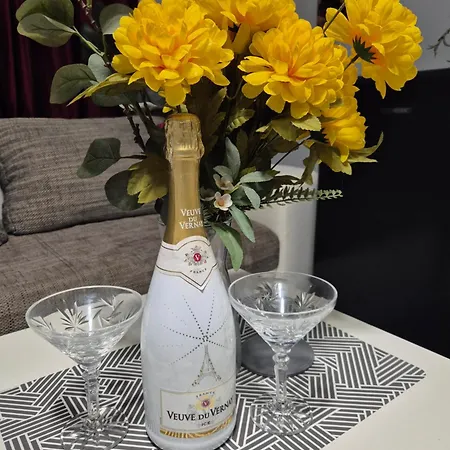 Apartment Bella Luxury Penthouse With Outside Jacuzzi And Barbecue Area