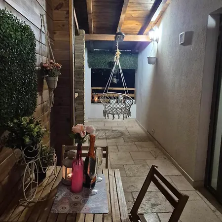 Bella Luxury Penthouse With Outside Jacuzzi And Barbecue Area Craiova