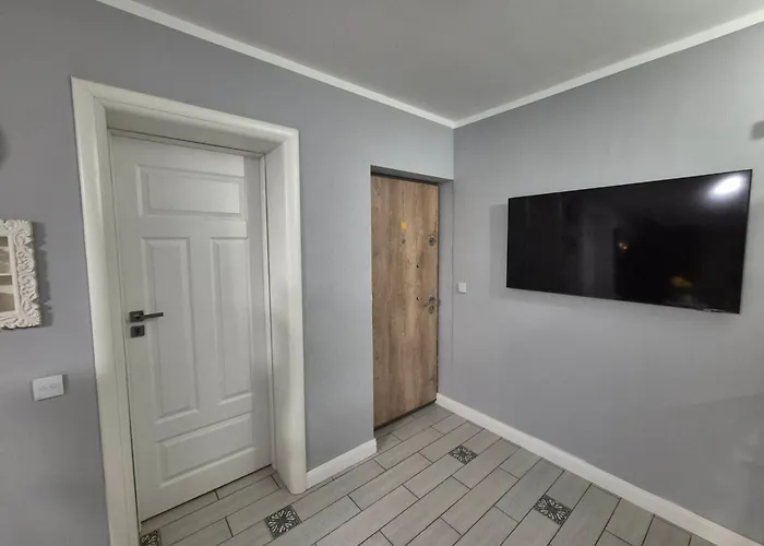 Bella Luxury Penthouse With Outside Jacuzzi And Barbecue Area Apartament Krajowa