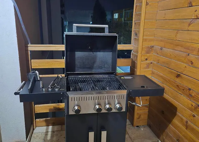 Bella Luxury Penthouse With Outside Jacuzzi And Barbecue Area *